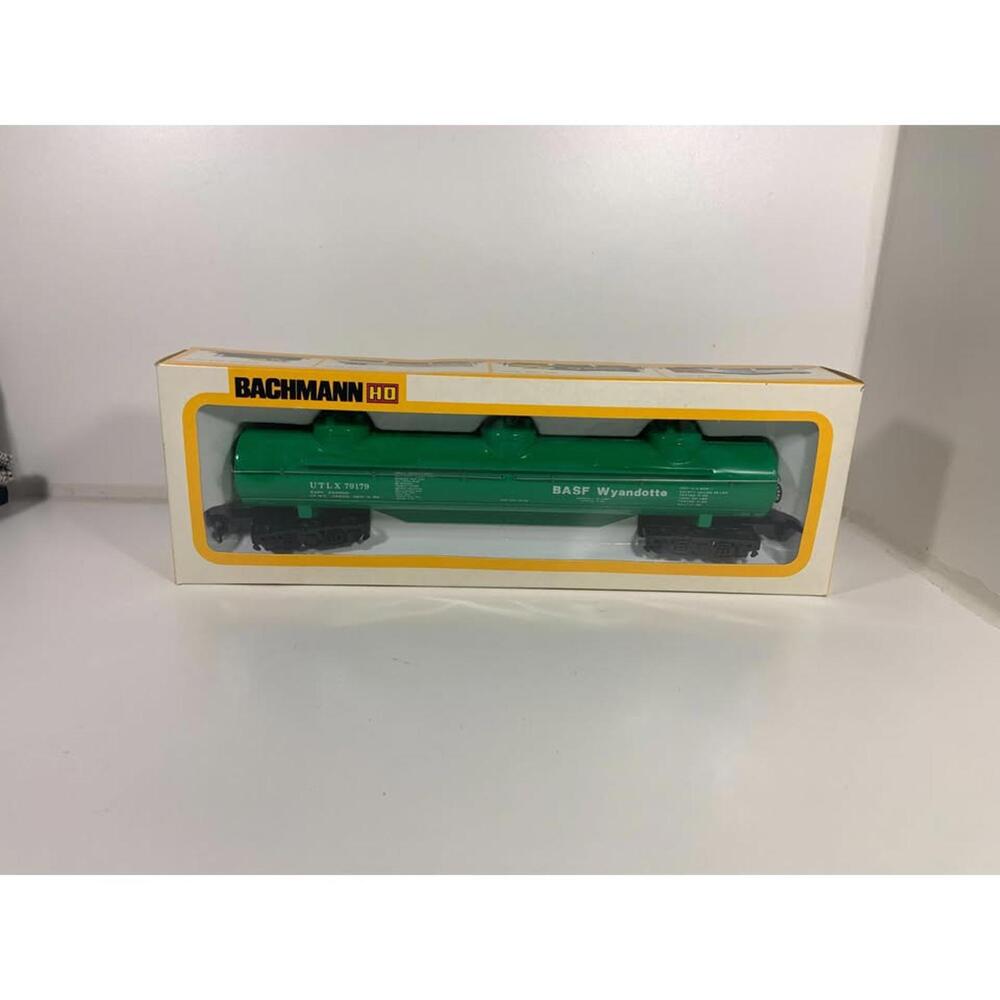 Vintage Bachmann Basf Wyandette Model Train 62' 3-Dome Tank Car #43-1019-74